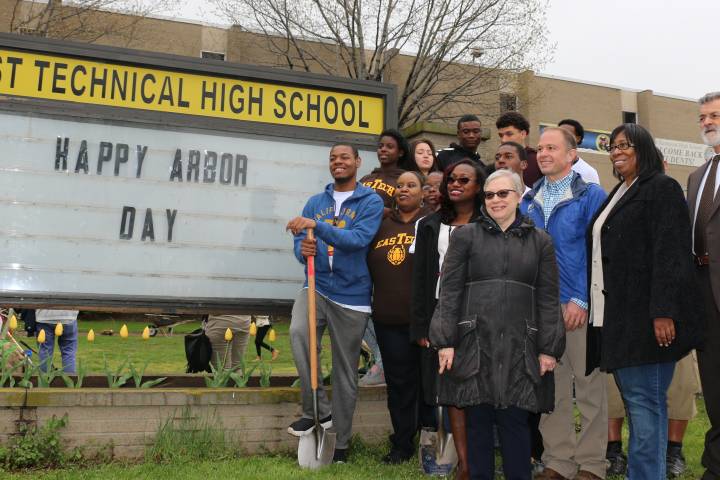 Inspired students make green strides in a Rust Belt city